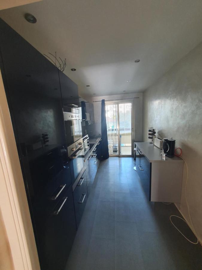Appartement Proche croisette , appartement de 85m avec 2 chambres